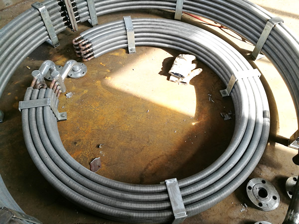 春陽 - 坦水電站油冷卻器-上導(dǎo)、下導(dǎo)